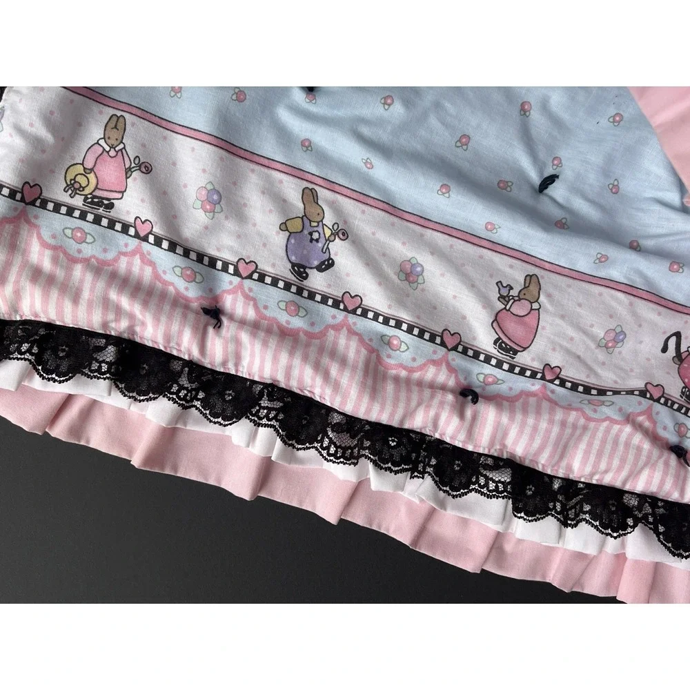 VTG 1991 Daisy Kingdom Honey Bunny Quilt 57x46 Hand Tied Ruffle Lace Trim Throw